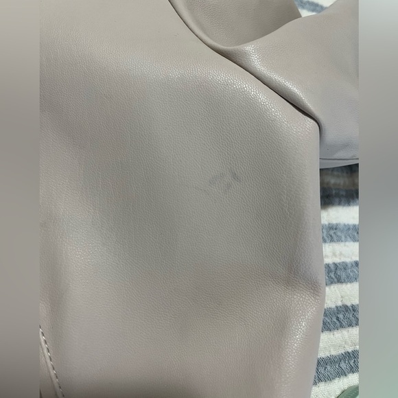 ❤️🔥 HOST PICK ❤️🔥 Zara faux leather blush colour cropped jacket. Size L - Picture 13 of 16